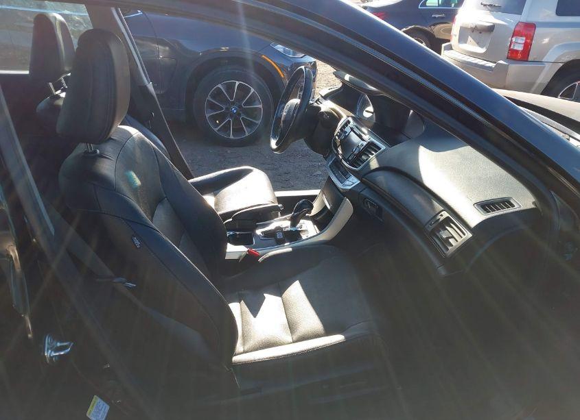 Photo 5 of 2015 Honda Accord EX-L (VIN 1HGCR2F84FA144070)