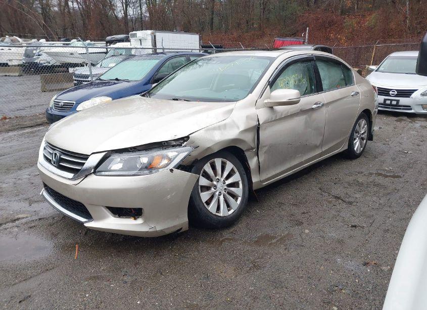Photo 2 of 2015 Honda Accord EX-L (VIN 1HGCR2F84FA210620)