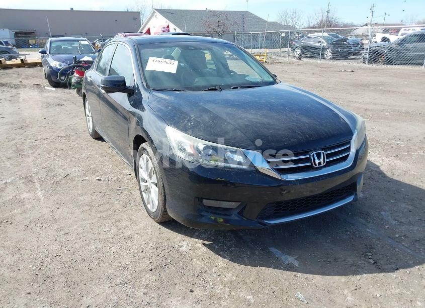 2015 Honda Accord EX-L (VIN 1HGCR2F84FA269862) main photo