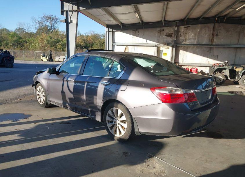 Photo 3 of 2015 Honda Accord EX-L (VIN 1HGCR2F84FA272812)