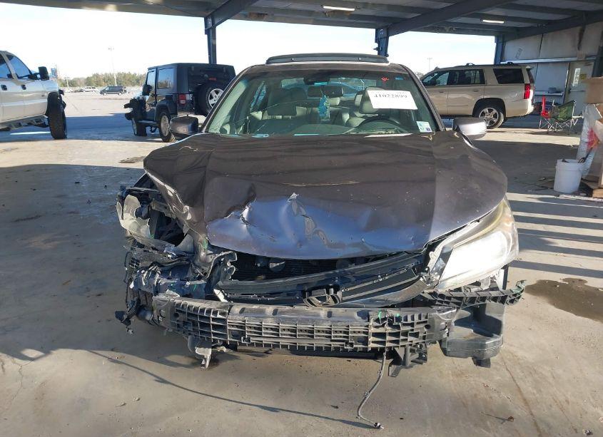 Photo 6 of 2015 Honda Accord EX-L (VIN 1HGCR2F84FA272812)