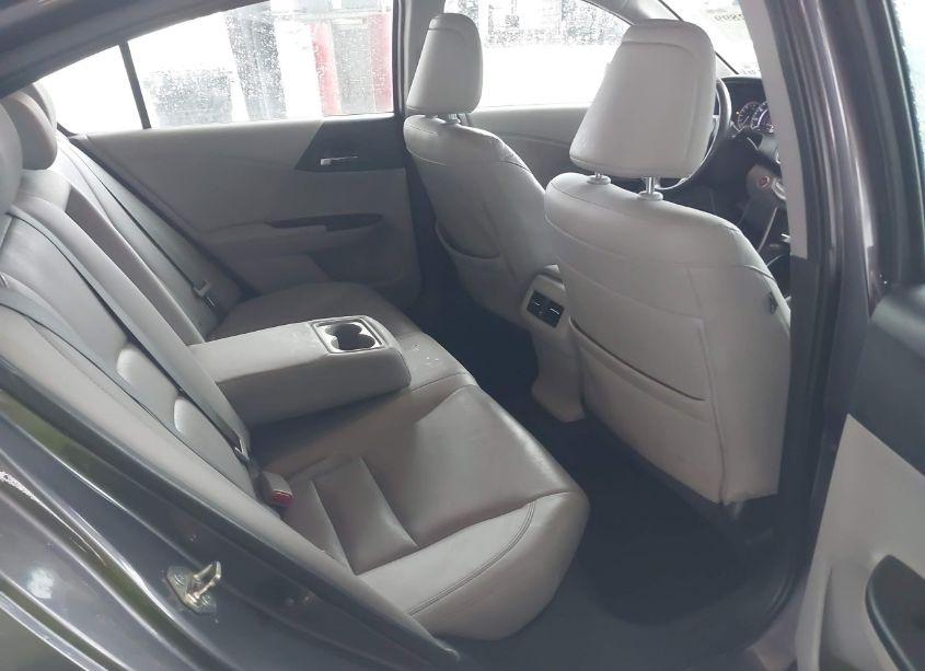 Photo 8 of 2015 Honda Accord EX-L (VIN 1HGCR2F84FA272812)