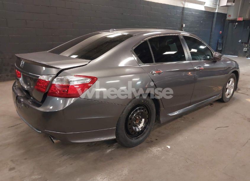 Photo 4 of 2015 Honda Accord EX-L (VIN 1HGCR2F84FA275998)