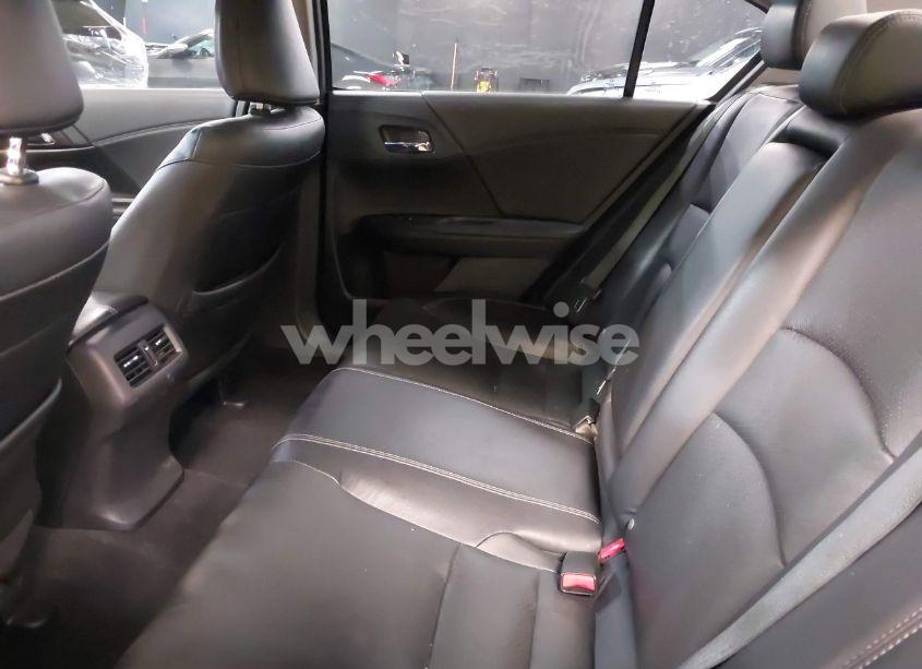 Photo 8 of 2015 Honda Accord EX-L (VIN 1HGCR2F84FA275998)