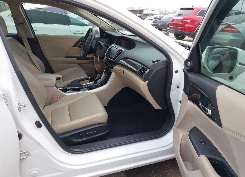 Photo 5 of 2016 Honda Accord EX-L (VIN 1HGCR2F84GA055679)