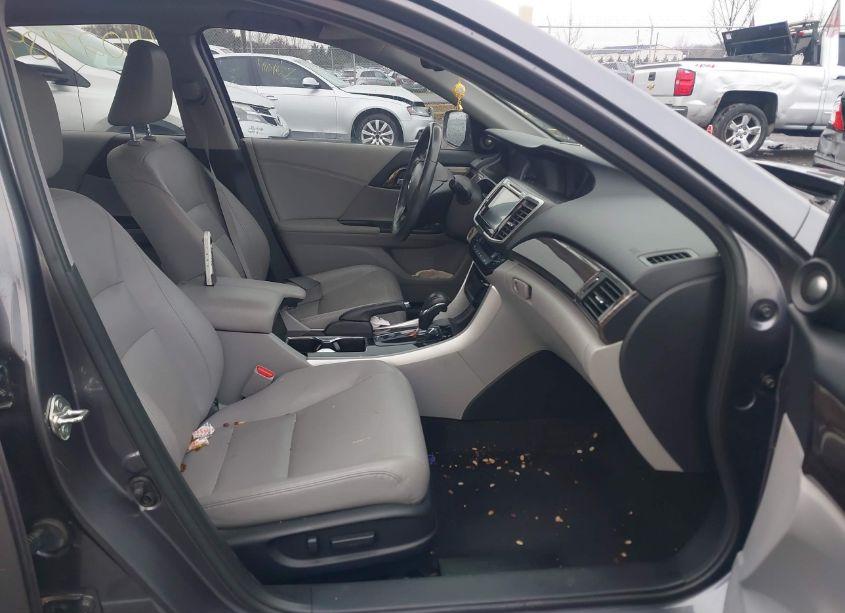 Photo 5 of 2016 Honda Accord EX-L (VIN 1HGCR2F84GA078606)