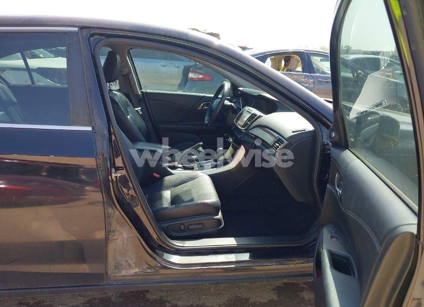 Photo 5 of 2016 Honda Accord EX-L (VIN 1HGCR2F84GA126752)