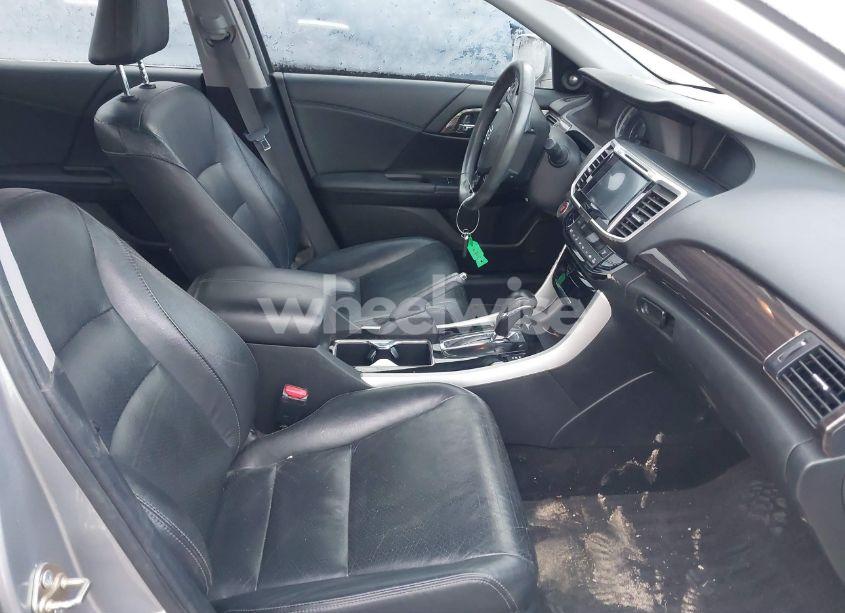 Photo 5 of 2016 Honda Accord EX-L (VIN 1HGCR2F84GA133913)