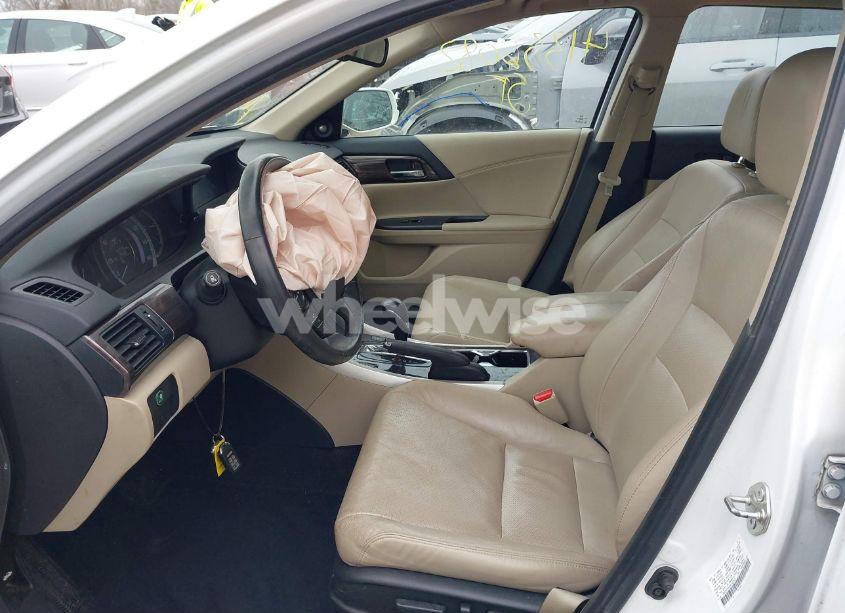 Photo 5 of 2016 Honda Accord EX-L (VIN 1HGCR2F84GA168029)