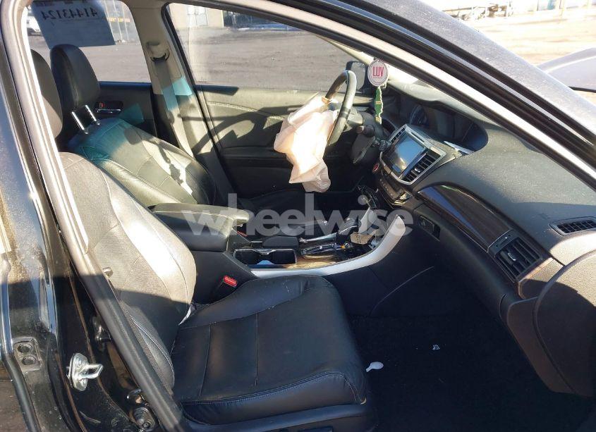 Photo 5 of 2016 Honda Accord EX-L (VIN 1HGCR2F84GA248074)