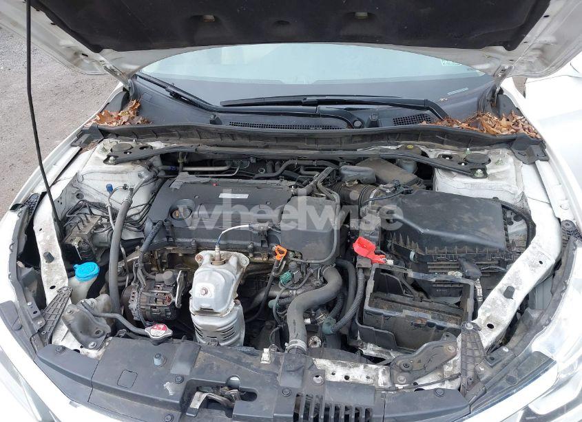 Photo 10 of 2017 Honda Accord EX-L (VIN 1HGCR2F84HA005866)