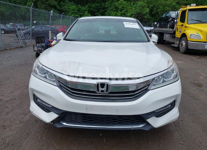 Photo 11 of 2017 Honda Accord EX-L (VIN 1HGCR2F84HA005866)