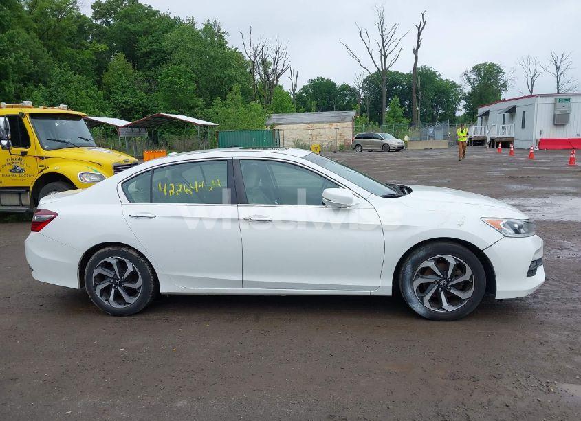 Photo 12 of 2017 Honda Accord EX-L (VIN 1HGCR2F84HA005866)