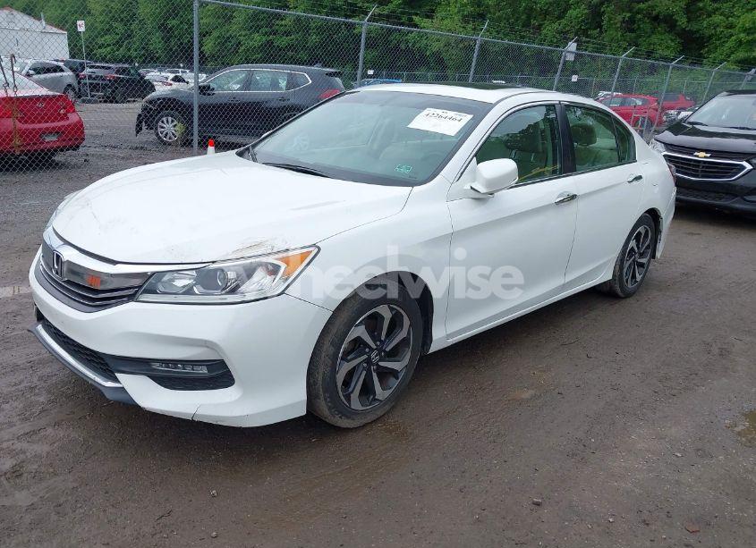 Photo 2 of 2017 Honda Accord EX-L (VIN 1HGCR2F84HA005866)