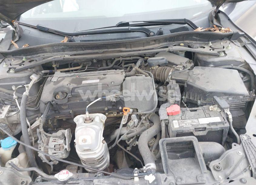 Photo 10 of 2017 Honda Accord EX-L (VIN 1HGCR2F84HA031819)