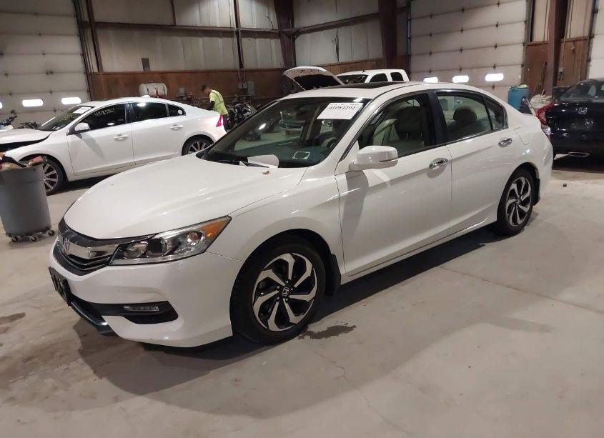Photo 2 of 2017 Honda Accord EX-L (VIN 1HGCR2F84HA116143)