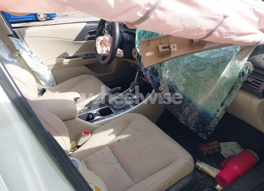 Photo 5 of 2017 Honda Accord EX-L (VIN 1HGCR2F84HA207946)