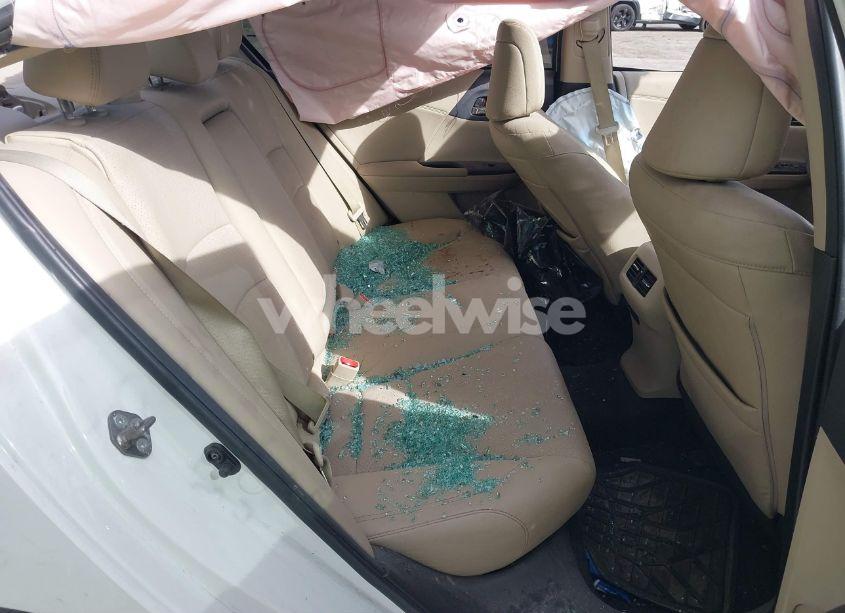 Photo 8 of 2017 Honda Accord EX-L (VIN 1HGCR2F84HA207946)