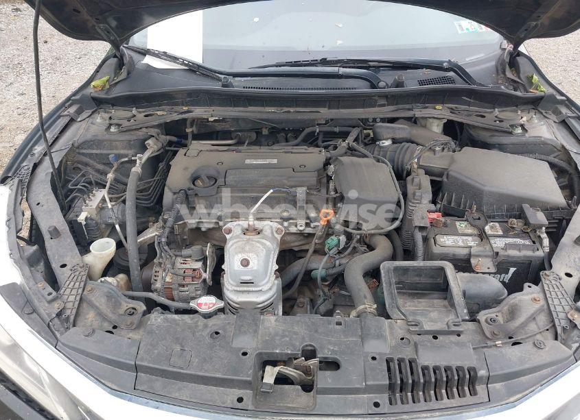 Photo 10 of 2017 Honda Accord EX-L (VIN 1HGCR2F84HA229655)