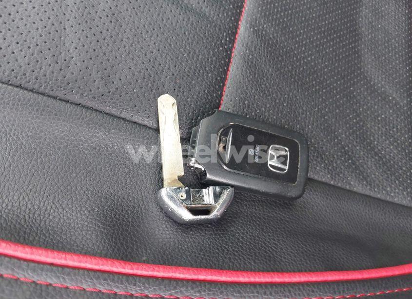 Photo 11 of 2017 Honda Accord EX-L (VIN 1HGCR2F84HA229655)