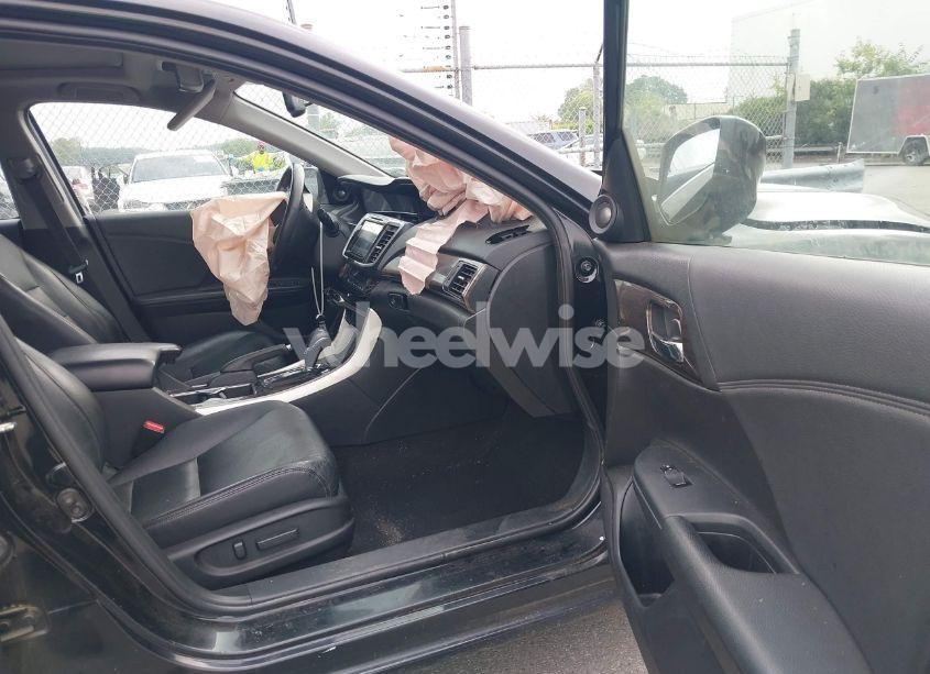 Photo 5 of 2017 Honda Accord EX-L (VIN 1HGCR2F84HA250845)