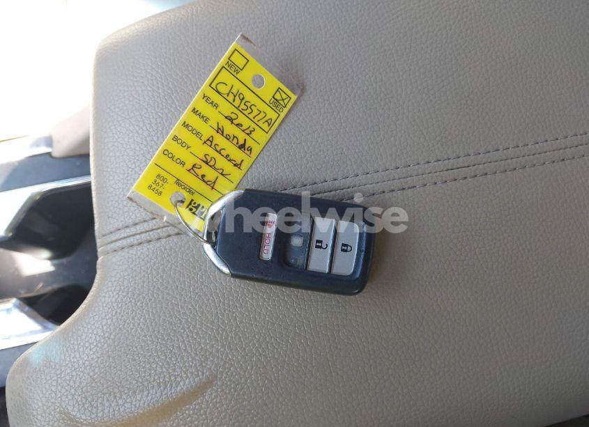 Photo 11 of 2013 Honda Accord EX-L (VIN 1HGCR2F85DA011301)