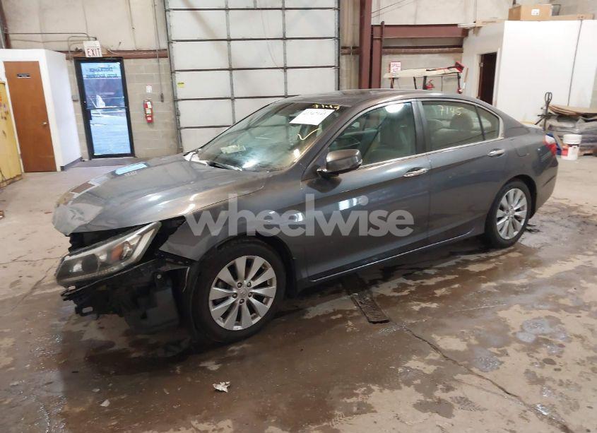 Photo 2 of 2013 Honda Accord EX-L (VIN 1HGCR2F85DA037543)