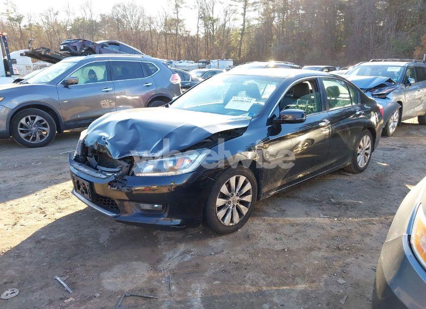 Photo 2 of 2013 Honda Accord EX-L (VIN 1HGCR2F85DA059459)