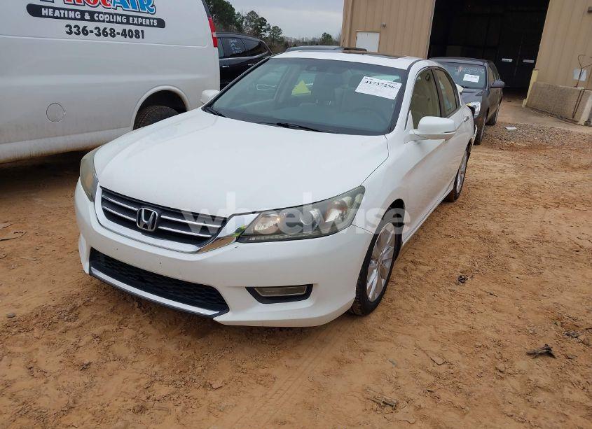 Photo 2 of 2013 Honda Accord EX-L (VIN 1HGCR2F85DA110863)