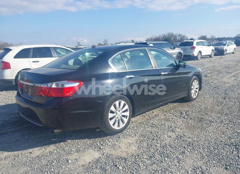 Photo 4 of 2013 Honda Accord EX-L (VIN 1HGCR2F85DA147590)