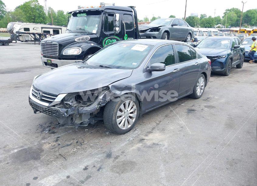 Photo 2 of 2013 Honda Accord EX-L (VIN 1HGCR2F85DA276493)