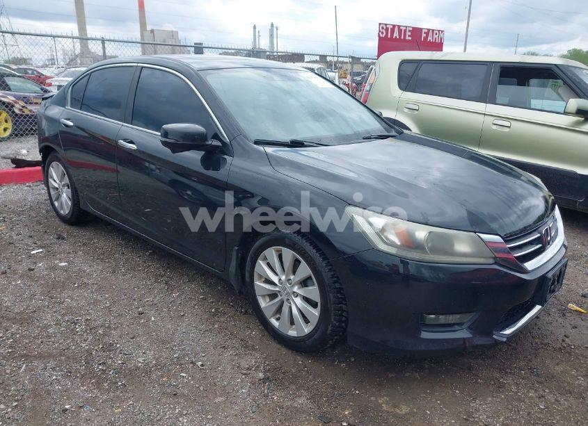 2015 Honda Accord EX-L (VIN 1HGCR2F85FA008255) main photo