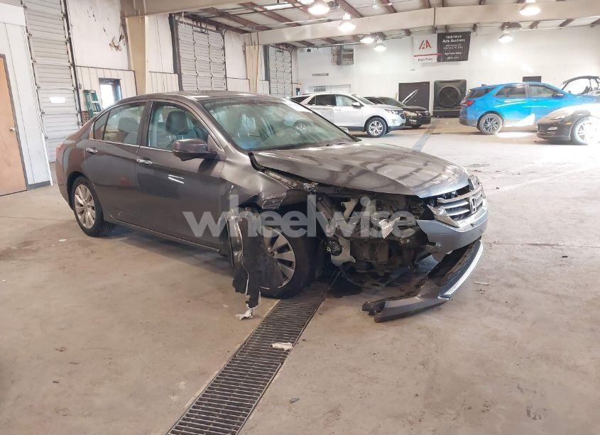 2015 Honda Accord EX-L (VIN 1HGCR2F85FA085241) main photo