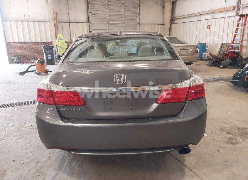 Photo 17 of 2015 Honda Accord EX-L (VIN 1HGCR2F85FA085241)