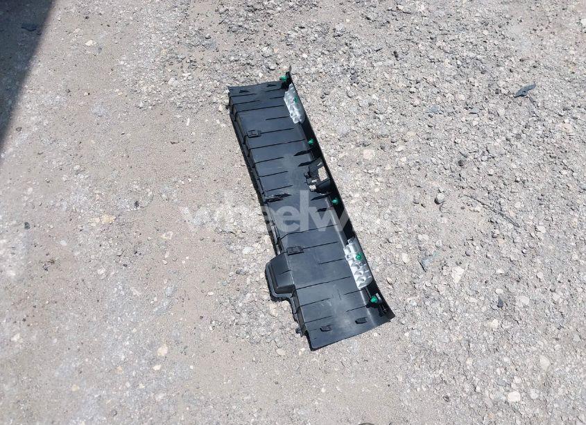 Photo 11 of 2015 Honda Accord EX-L (VIN 1HGCR2F85FA120277)