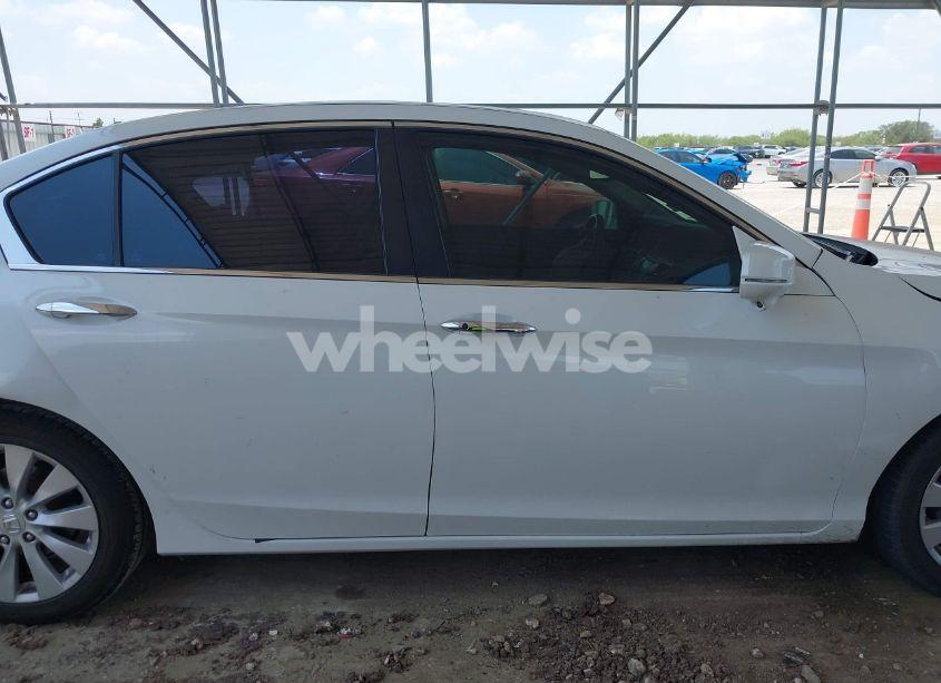 Photo 13 of 2015 Honda Accord EX-L (VIN 1HGCR2F85FA120277)