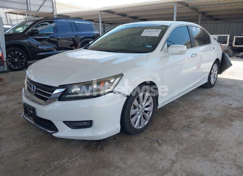 Photo 2 of 2015 Honda Accord EX-L (VIN 1HGCR2F85FA120277)