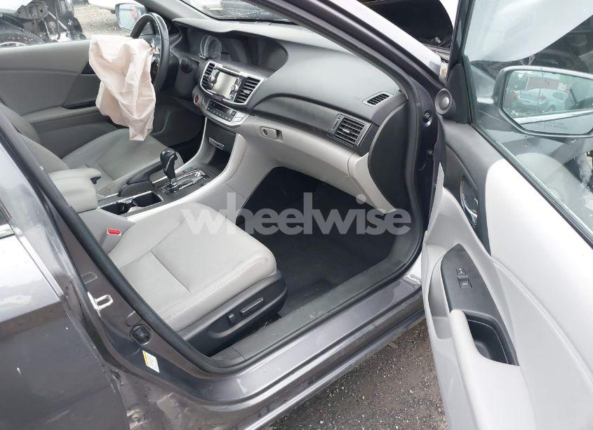 Photo 5 of 2015 Honda Accord EX-L (VIN 1HGCR2F85FA135510)