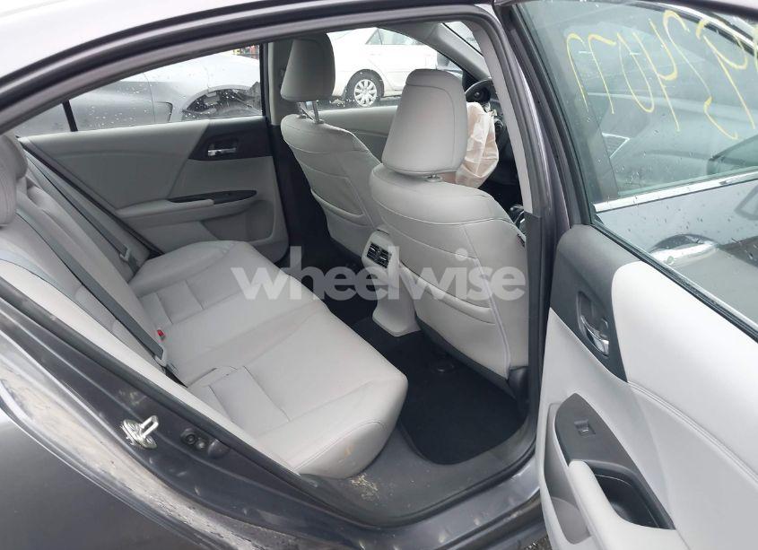 Photo 8 of 2015 Honda Accord EX-L (VIN 1HGCR2F85FA135510)