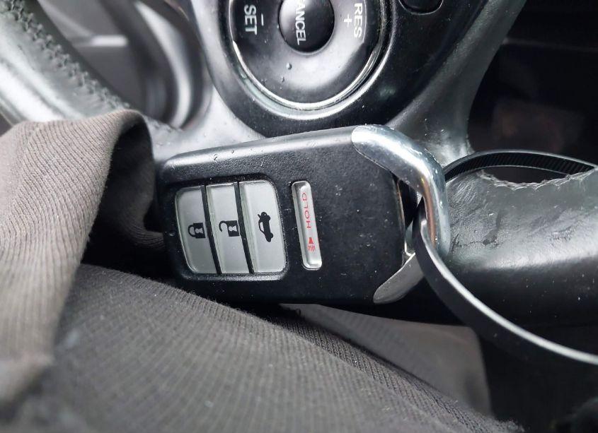 Photo 11 of 2015 Honda Accord EX-L (VIN 1HGCR2F85FA196176)