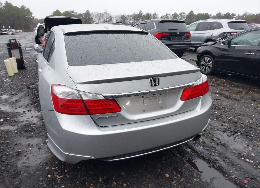 Photo 16 of 2015 Honda Accord EX-L (VIN 1HGCR2F85FA196176)