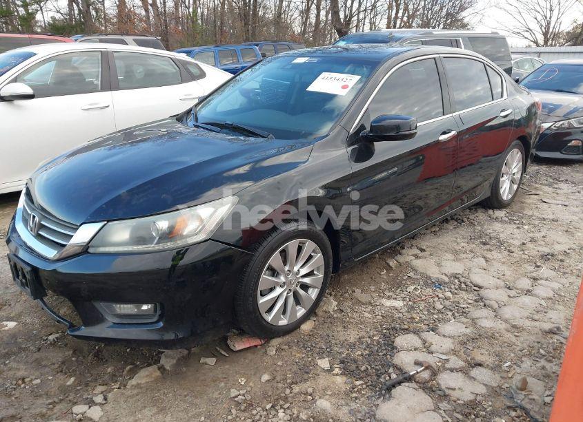 Photo 2 of 2015 Honda Accord EX-L (VIN 1HGCR2F85FA264668)