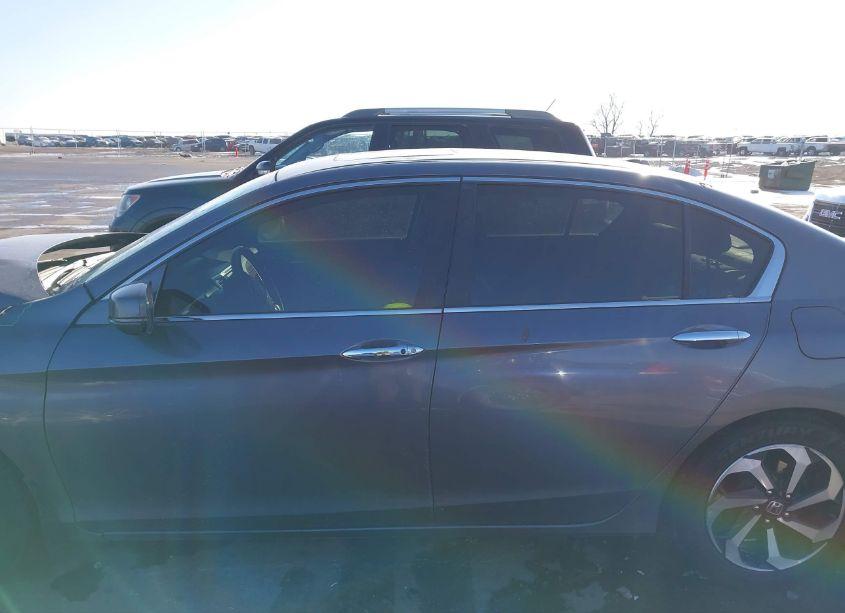 Photo 14 of 2016 Honda Accord EX-L (VIN 1HGCR2F85GA000867)