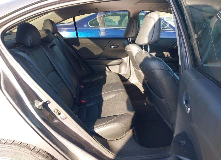 Photo 8 of 2016 Honda Accord EX-L (VIN 1HGCR2F85GA000867)