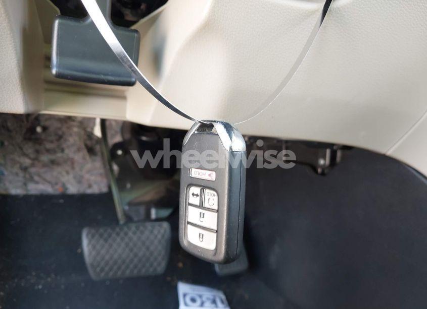 Photo 11 of 2016 Honda Accord EX-L (VIN 1HGCR2F85GA011920)