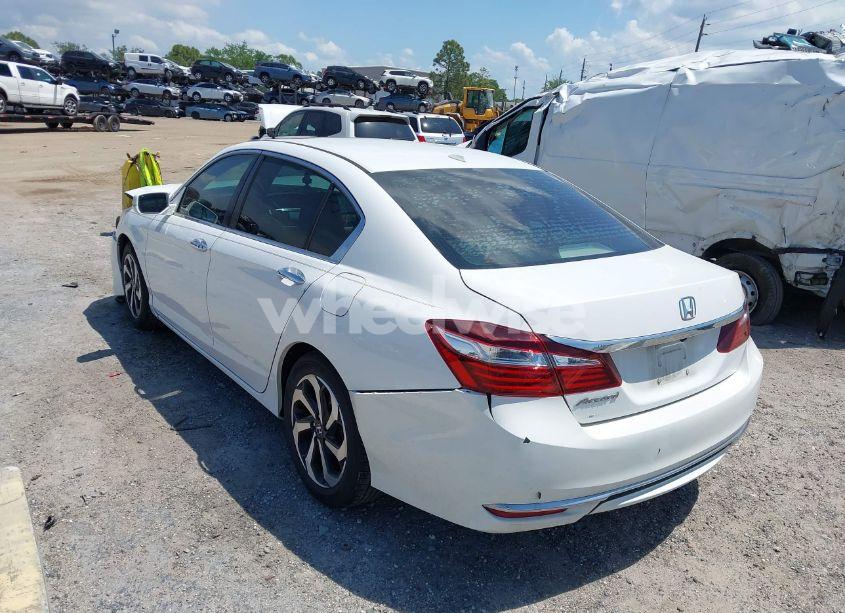 Photo 3 of 2016 Honda Accord EX-L (VIN 1HGCR2F85GA011920)