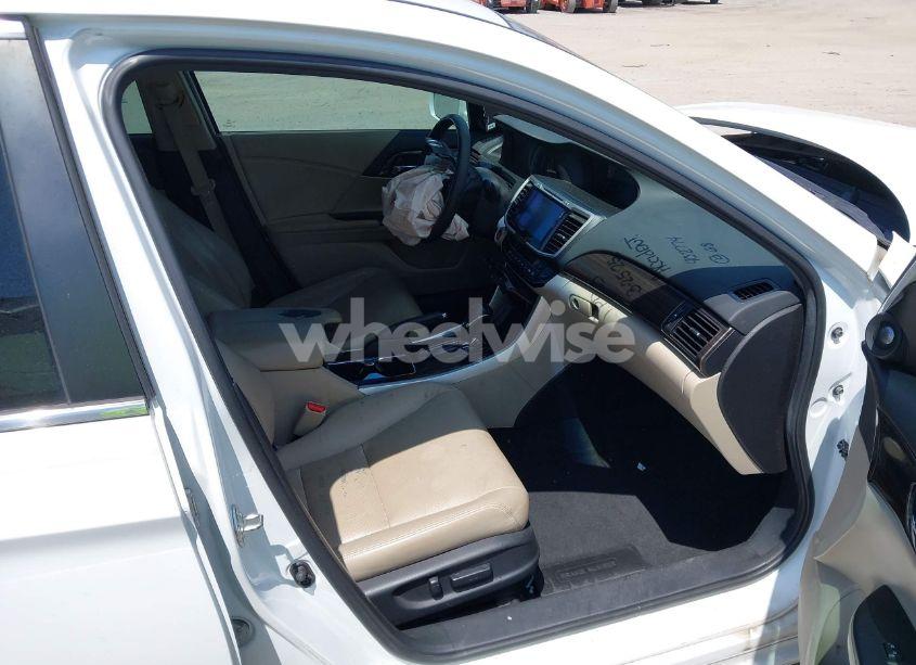 Photo 5 of 2016 Honda Accord EX-L (VIN 1HGCR2F85GA011920)