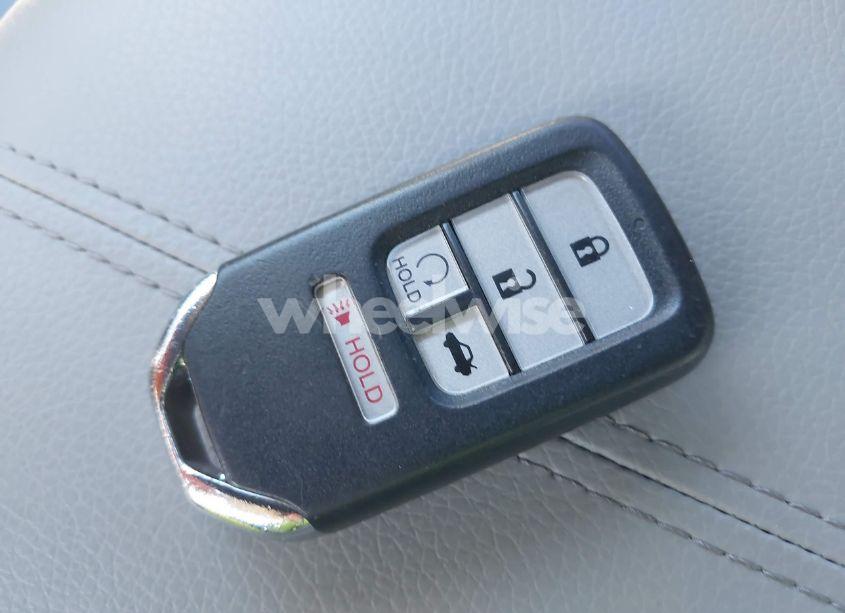 Photo 11 of 2016 Honda Accord EX-L (VIN 1HGCR2F85GA226195)