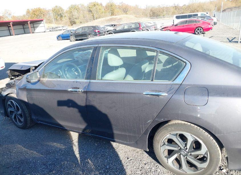 Photo 14 of 2017 Honda Accord EX-L (VIN 1HGCR2F85HA031831)