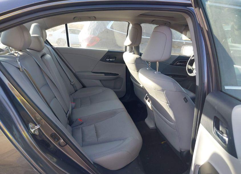 Photo 8 of 2017 Honda Accord EX-L (VIN 1HGCR2F85HA031831)